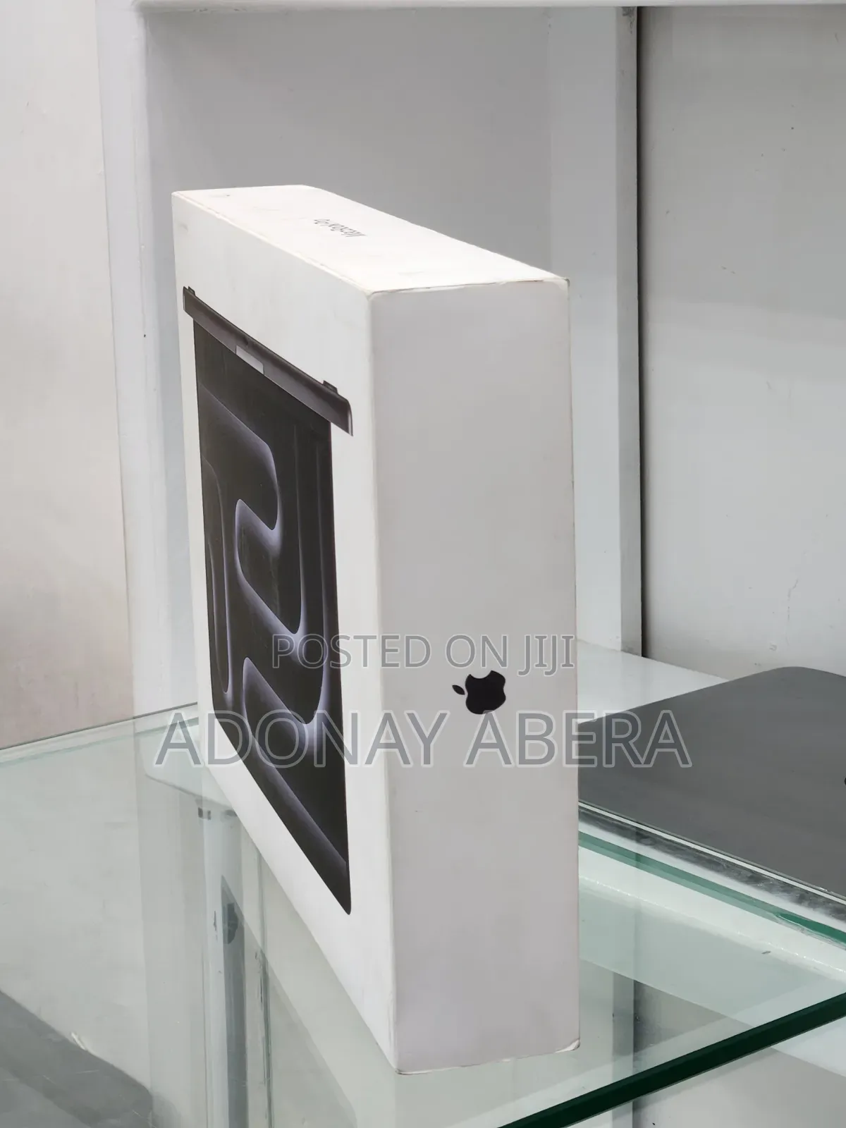 New Laptop Apple MacBook 36GB SSD 2T