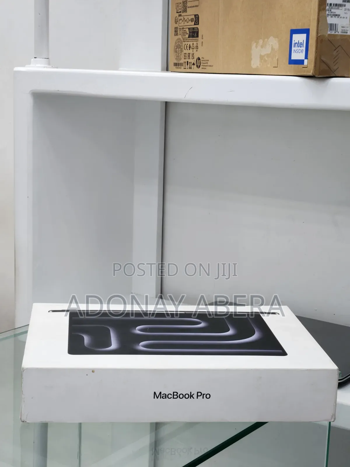 New Laptop Apple MacBook 36GB SSD 2T