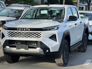New Toyota Hilux 2026 White