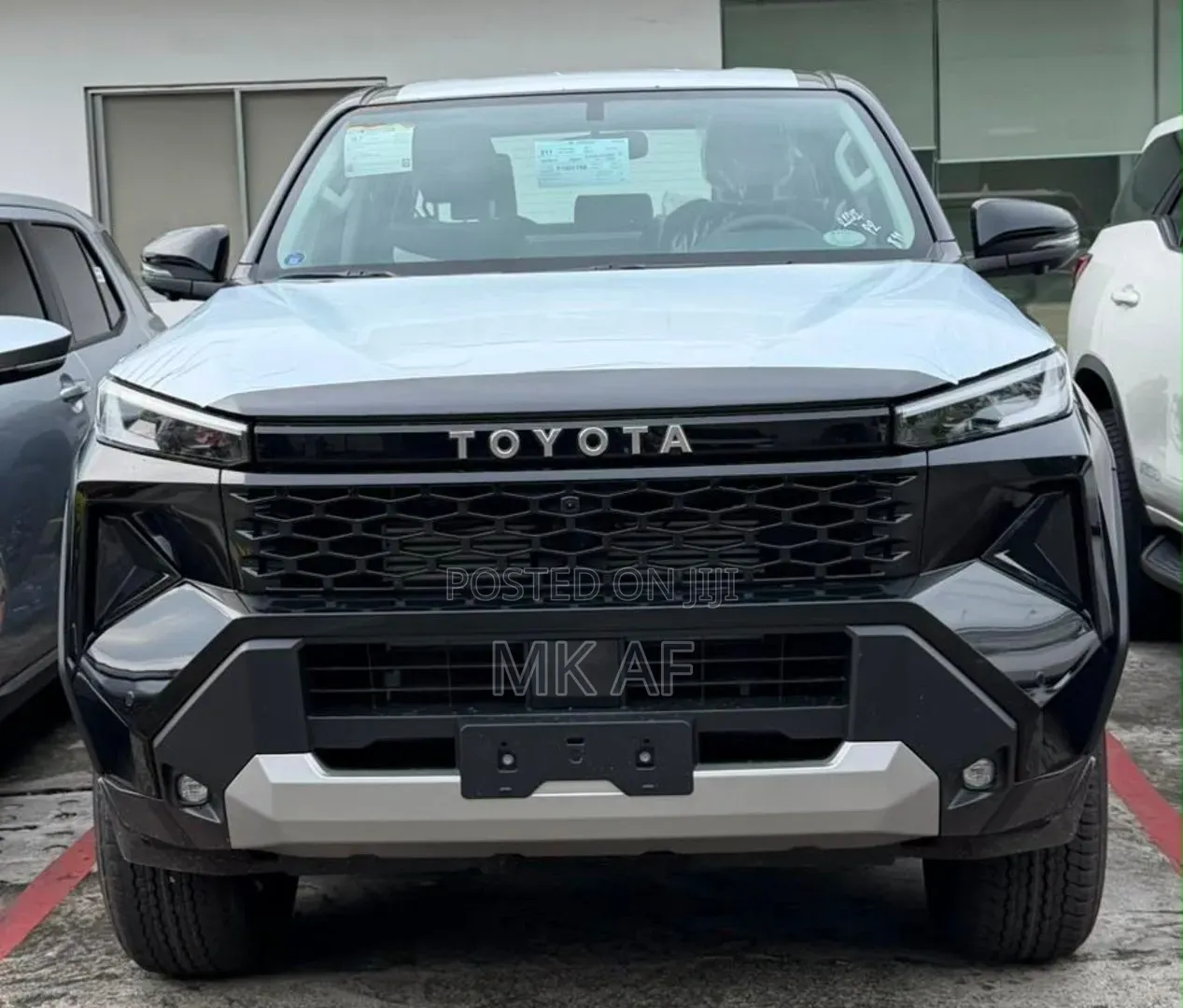 New Toyota Hilux 2026 Black