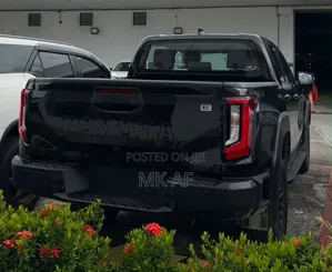 New Toyota Hilux 2026 Black