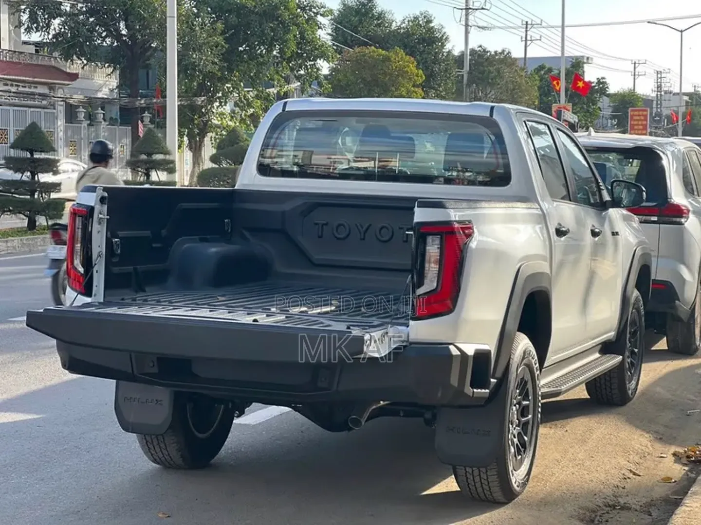 New Toyota Hilux 2026 Black