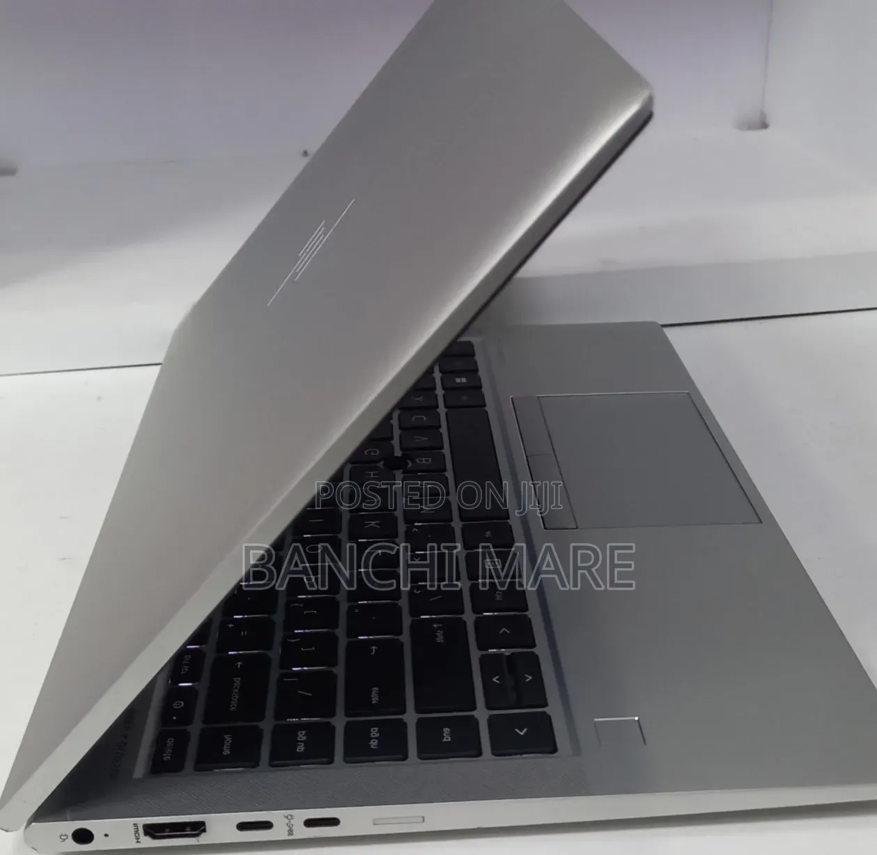 New Laptop Apple MacBook Neo 2026 8GB Intel Core i5 SSD 256GB