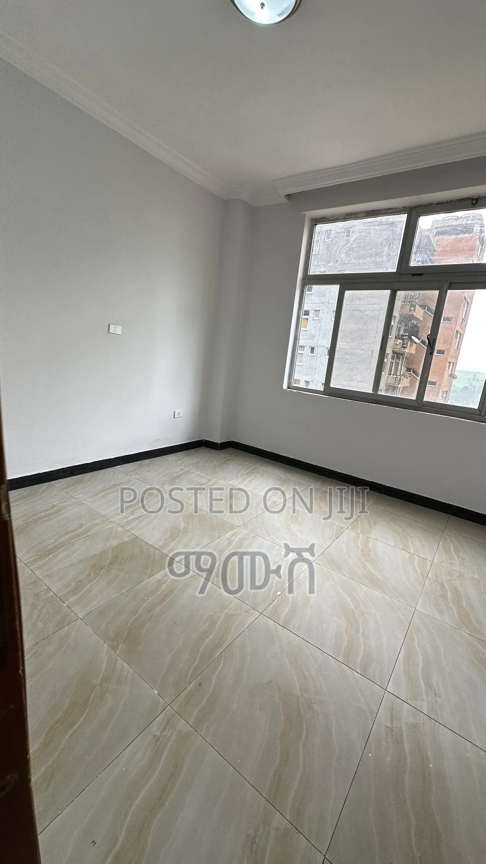 Furnished 3bdrm Condo in አያት, Bole for sale