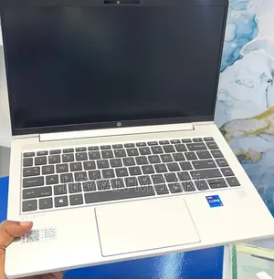 New Laptop HP ProBook 440 G10 16GB Intel Core i7 SSD 1T