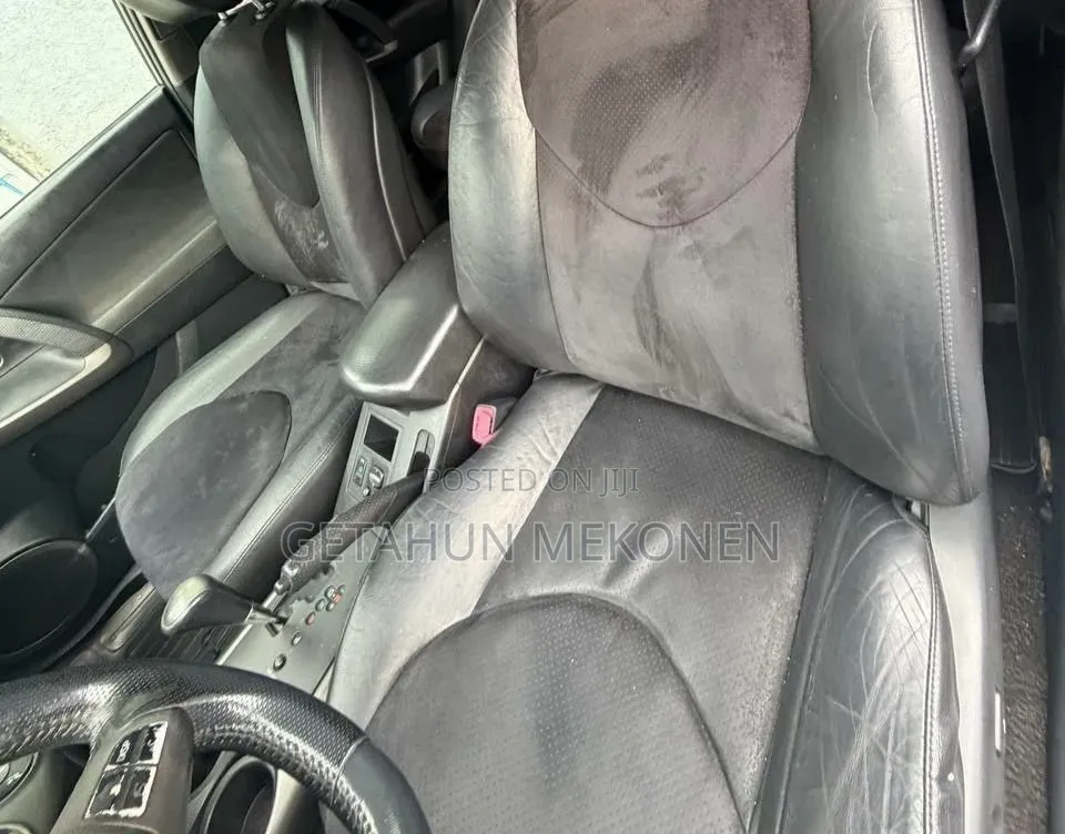Toyota RAV4 2012