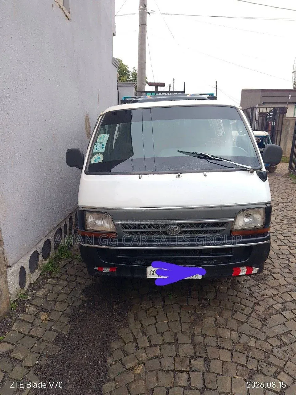 Toyota HiAce 2004 White