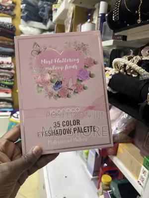35 Colors Eyeshadow Palette for Proffetionals Makeup