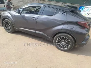 Toyota C-HR Limited FWD 2020 Gray