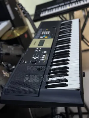 Yamaha PSR Ypt 220 Piano Keyboard