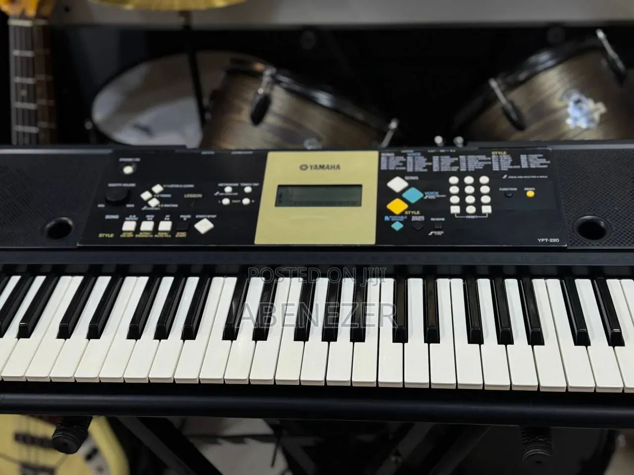 Yamaha PSR Ypt 220 Piano Keyboard