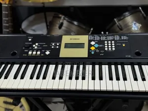 Yamaha PSR Ypt 220 Piano Keyboard