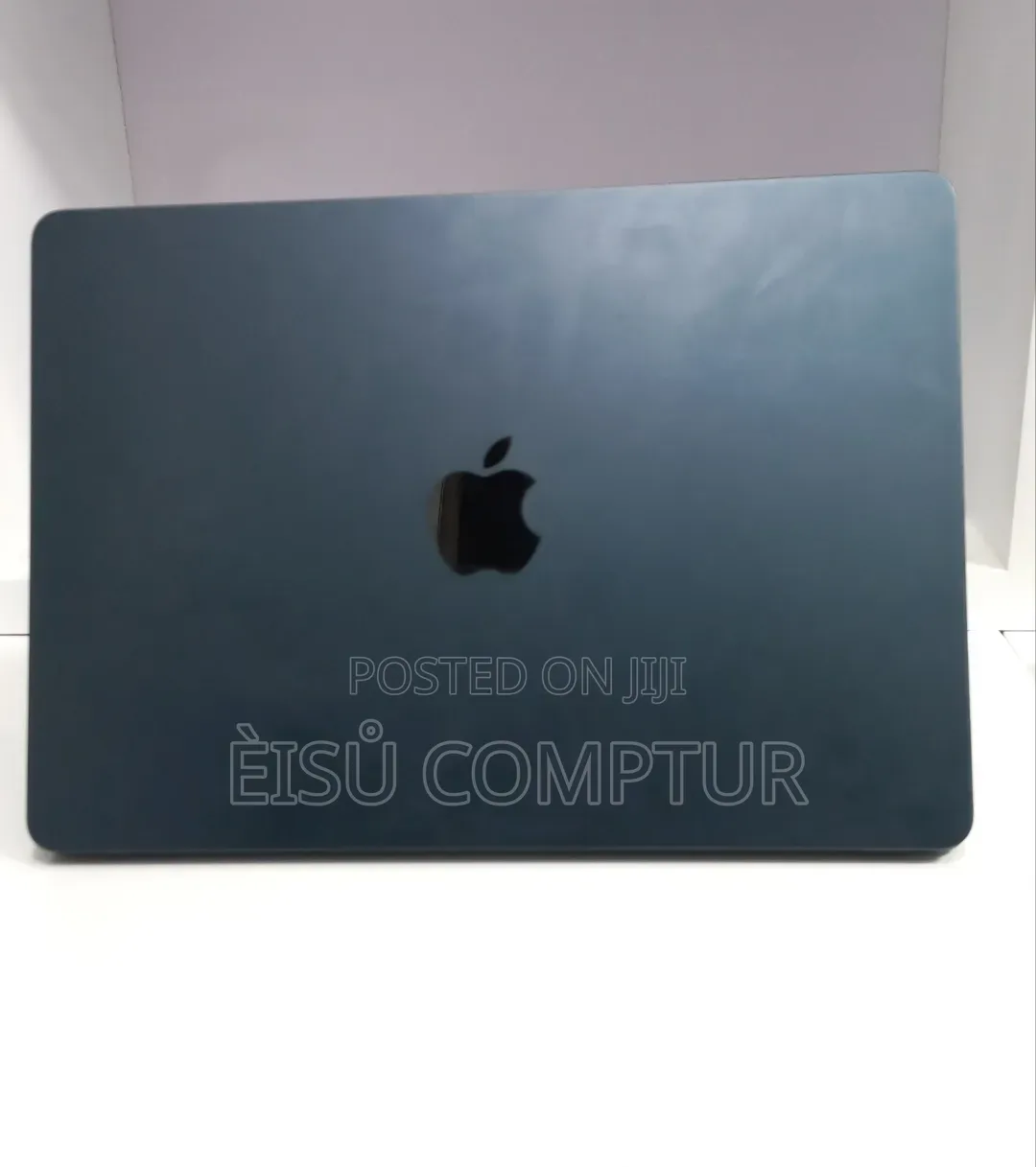 New Laptop Apple MacBook Air 2022 M2 8GB Apple M2 SSD 256GB