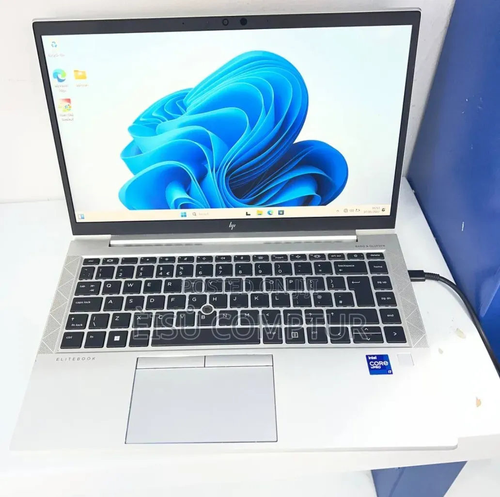 New Laptop HP EliteBook 840 G8 16GB Intel Core i7 SSD 512GB