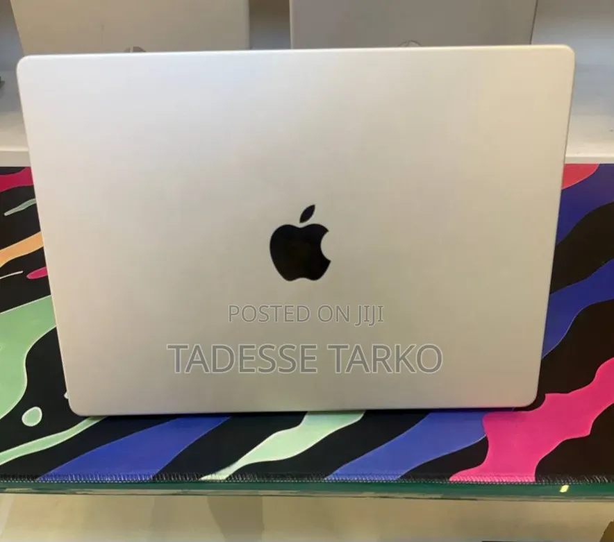 New Laptop Apple MacBook Pro 2021 M1 16GB Apple M1 Pro SSD 512GB