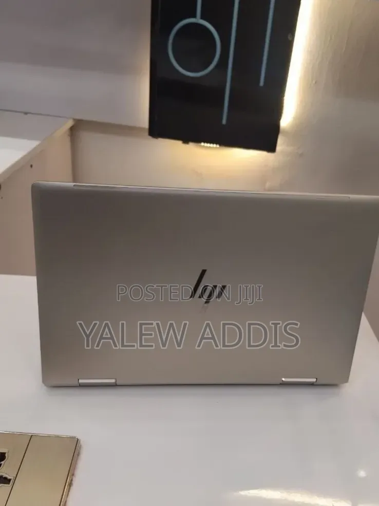 New Laptop HP Envy x360 8GB Intel Core i7 SSD 512GB
