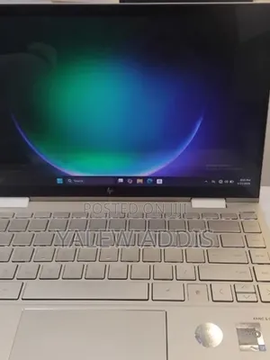 New Laptop HP Envy x360 8GB Intel Core i7 SSD 512GB