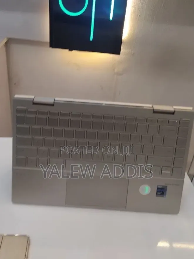 New Laptop HP Envy x360 8GB Intel Core i7 SSD 512GB