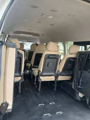 Toyota HiAce 2017 White