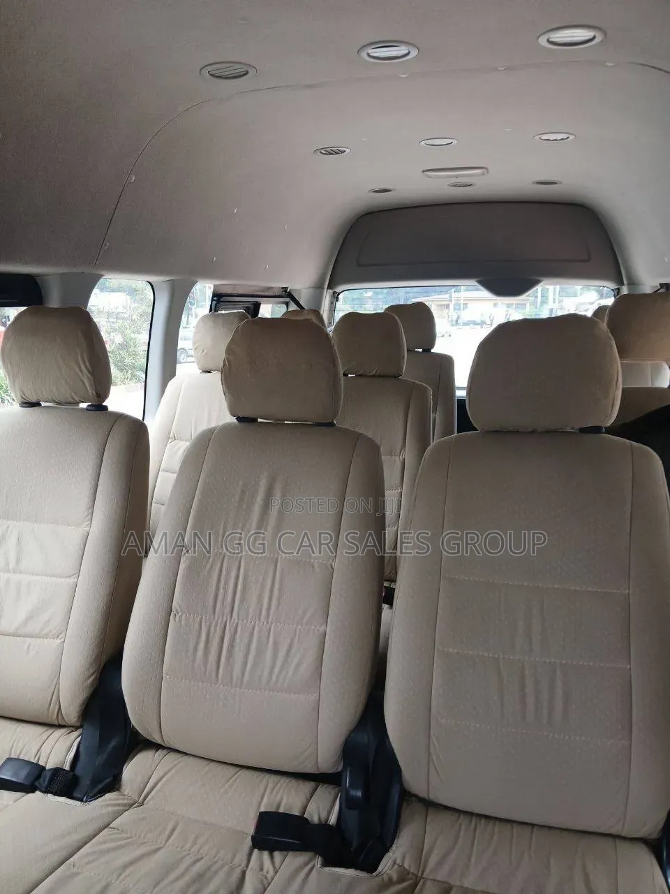 Toyota HiAce 2017 White