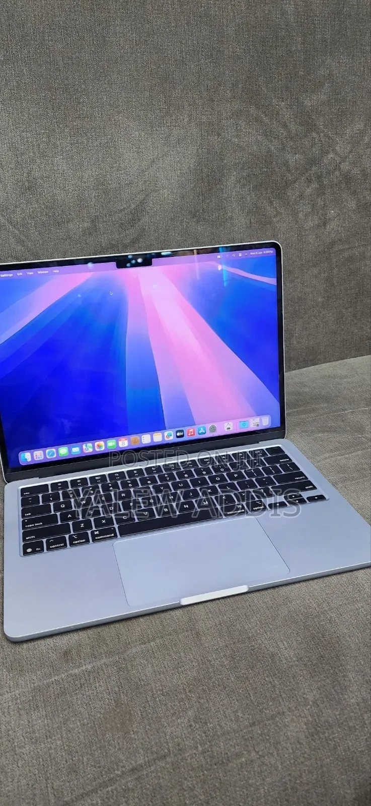 New Laptop Apple MacBook Air 2025 M4 16GB Apple M4 SSD 256GB