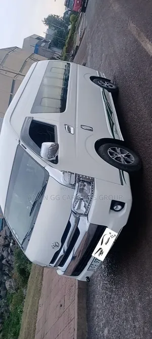Toyota HiAce 2020 White