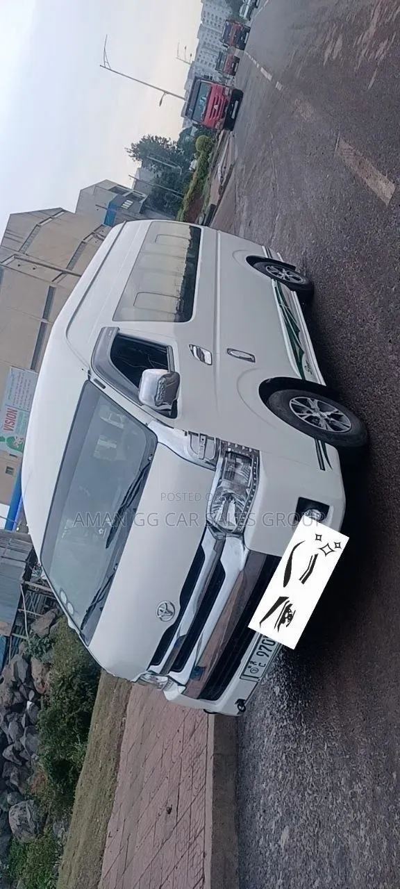 Toyota HiAce 2020 White