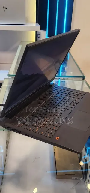 New Laptop Dell G15 5510 16GB Intel Core i7 SSD 512GB