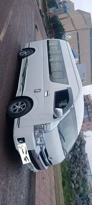 Toyota HiAce 2020 White