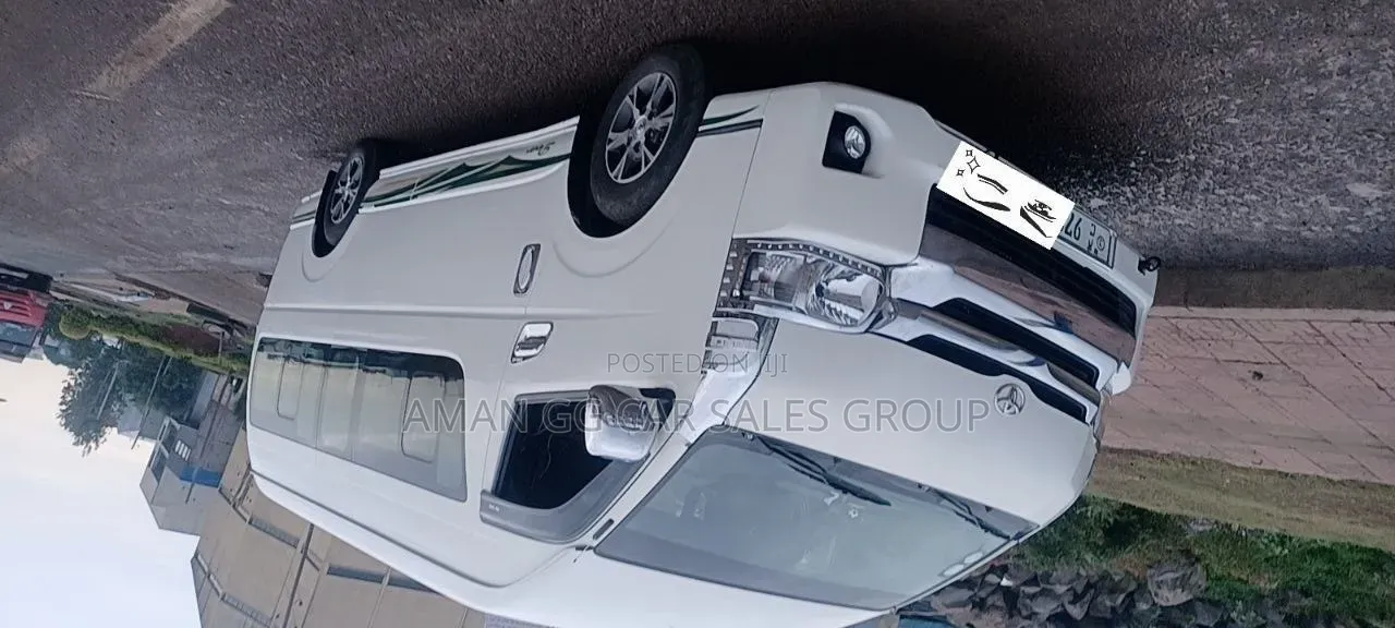 Toyota HiAce 2020 White