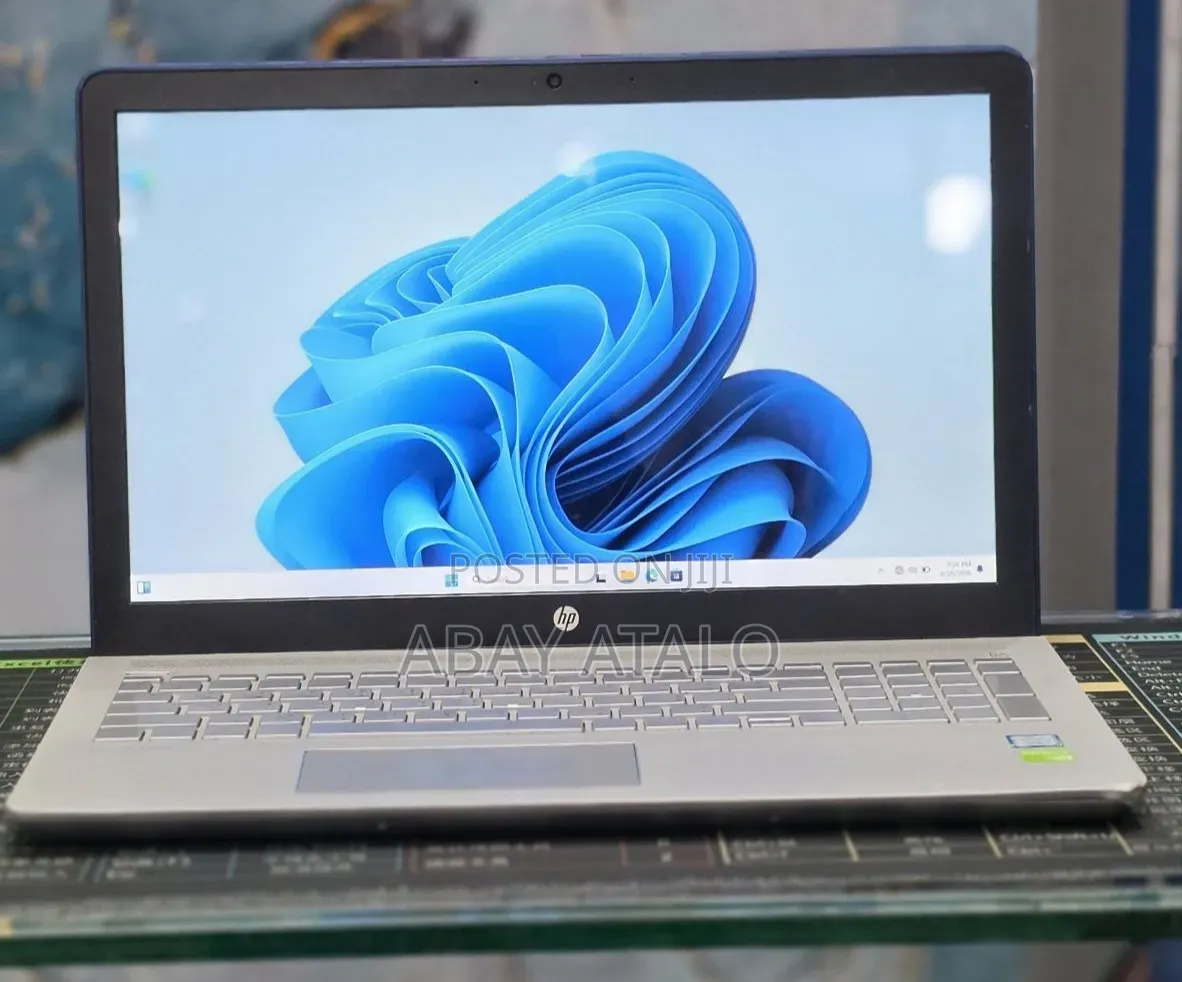 New Laptop HP Pavilion 15 12GB Intel Core i7 SSD 1T