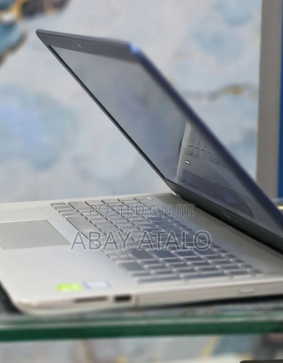 New Laptop HP Pavilion 15 12GB Intel Core i7 SSD 1T