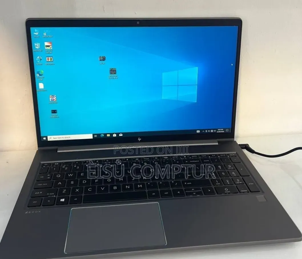 New Laptop HP ZBook Firefly G8 16GB Intel Core i7 SSD 512GB