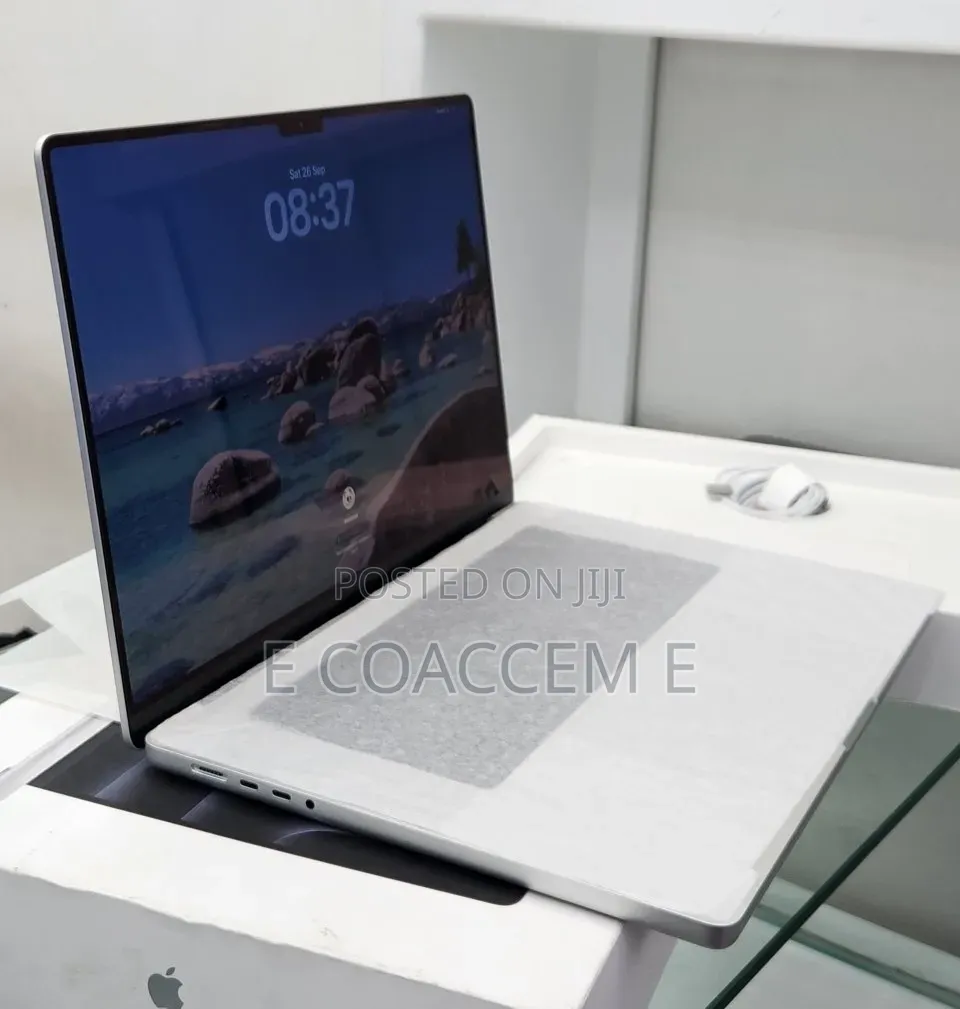 New Laptop Apple MacBook 48GB SSD 2T