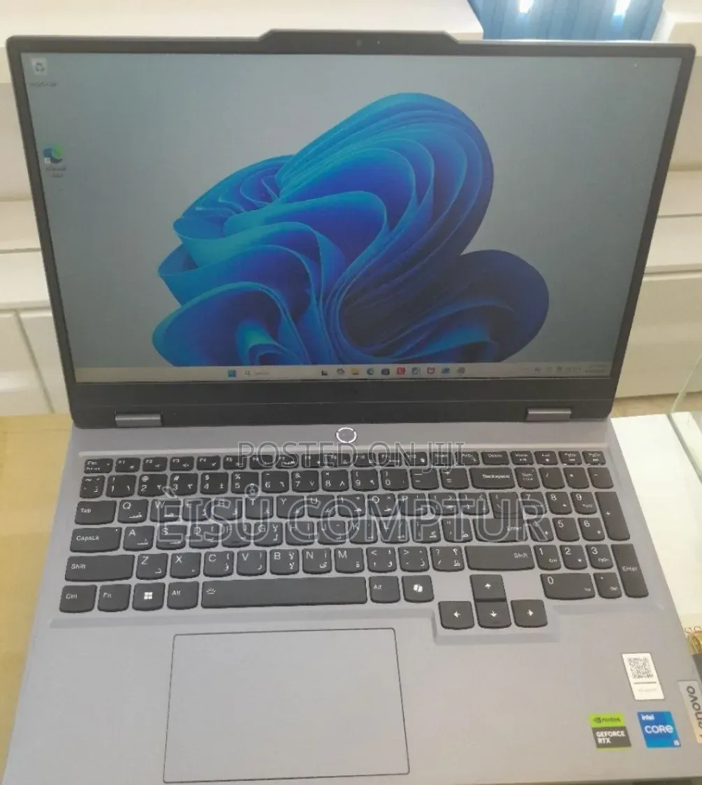 New Laptop Lenovo LOQ 15AHP10 12GB Intel Core i5 SSD 512GB