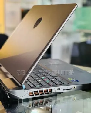New Laptop MSI Vector 16 HX AI A2XWIG 32GB Intel Core i9 SSD 1T