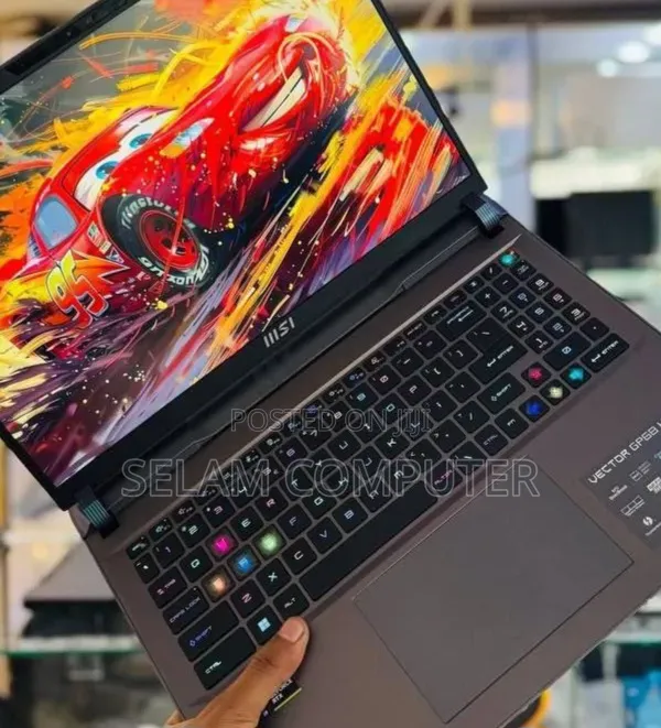 New Laptop MSI Vector 16 HX AI A2XWIG 32GB Intel Core i9 SSD 1T