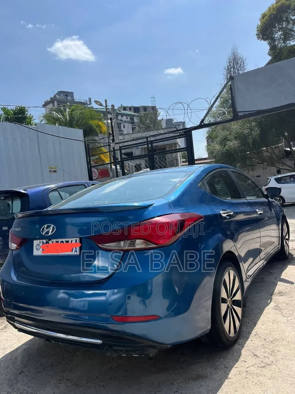 Hyundai Avante 2015 Blue