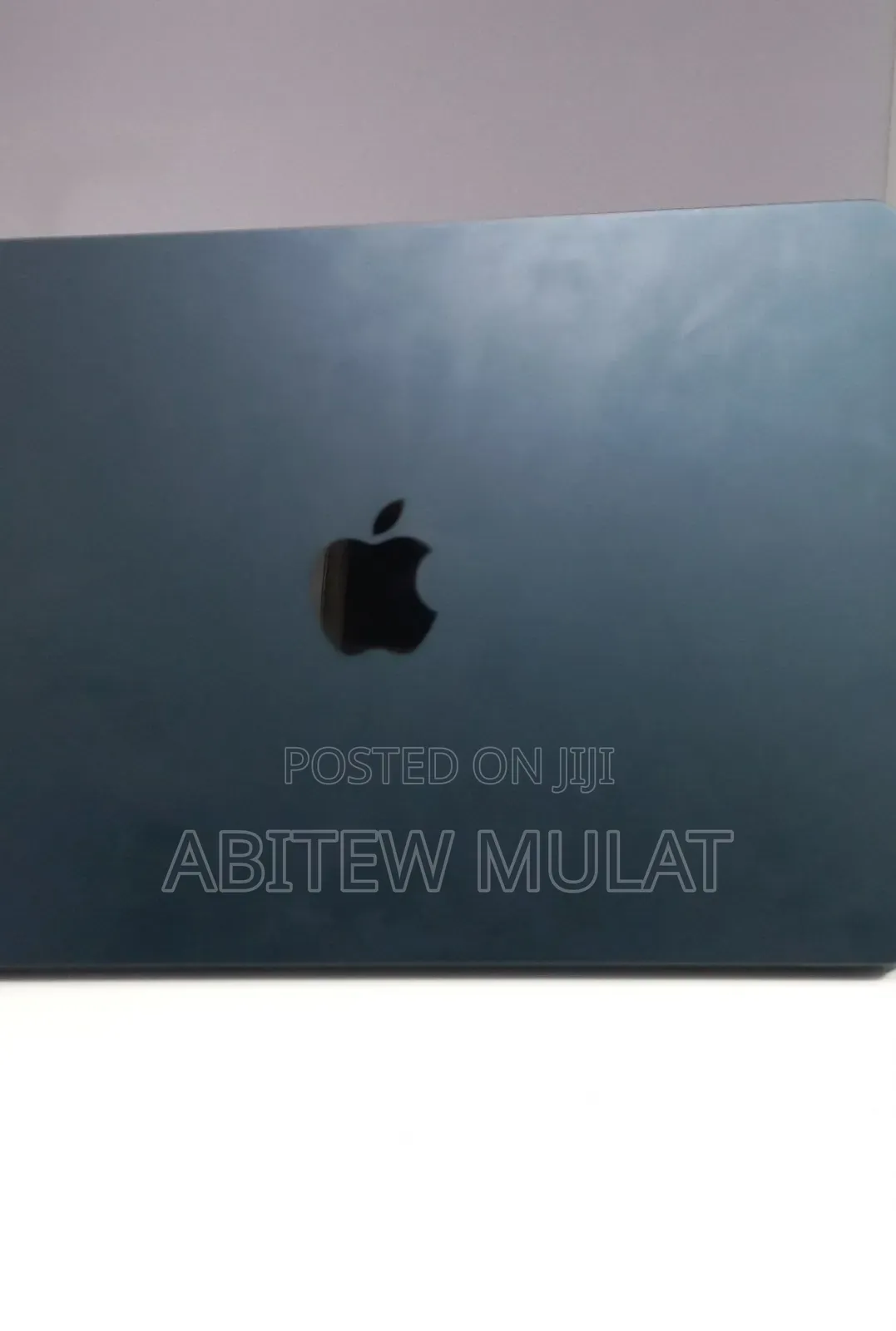 New Laptop Apple MacBook Air 2022 M2 8GB Apple M1 SSD 256GB