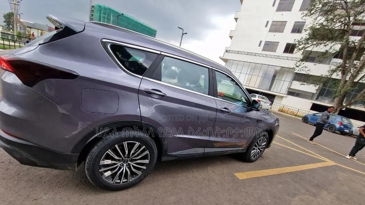 New Jetour X70 Plus 2024 Beige