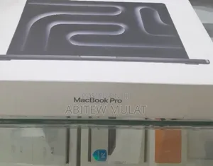 New Laptop Apple MacBook Pro 2025 M5 24GB Apple M5 SSD 1T