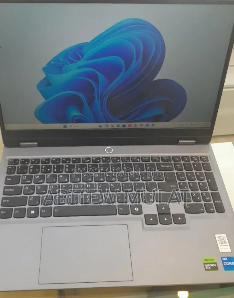 New Laptop Lenovo LOQ 15IRH8 12GB Intel Core i5 SSD 512GB