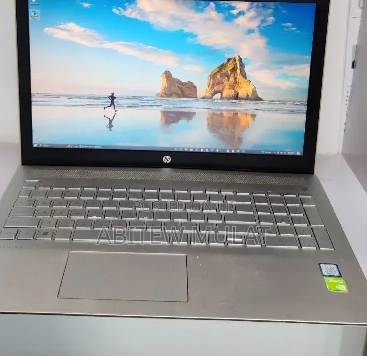 New Laptop HP Pavilion 15 8GB Intel Core i5 HDD 1T