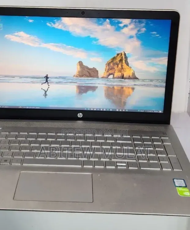 New Laptop HP Pavilion 15 8GB Intel Core i5 HDD 1T