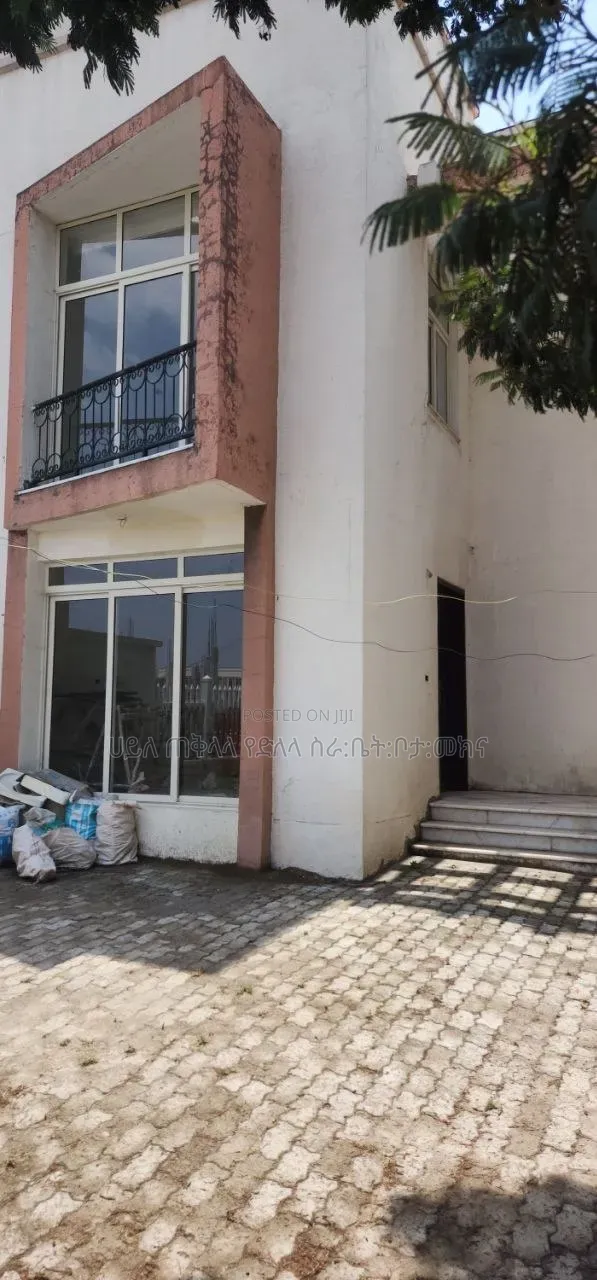 Furnished 5bdrm Townhouse/Terrace for sale