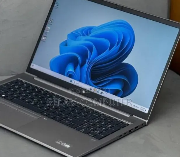 New Laptop HP ZBook 15 G4 16GB Intel Core i7 SSD 512GB