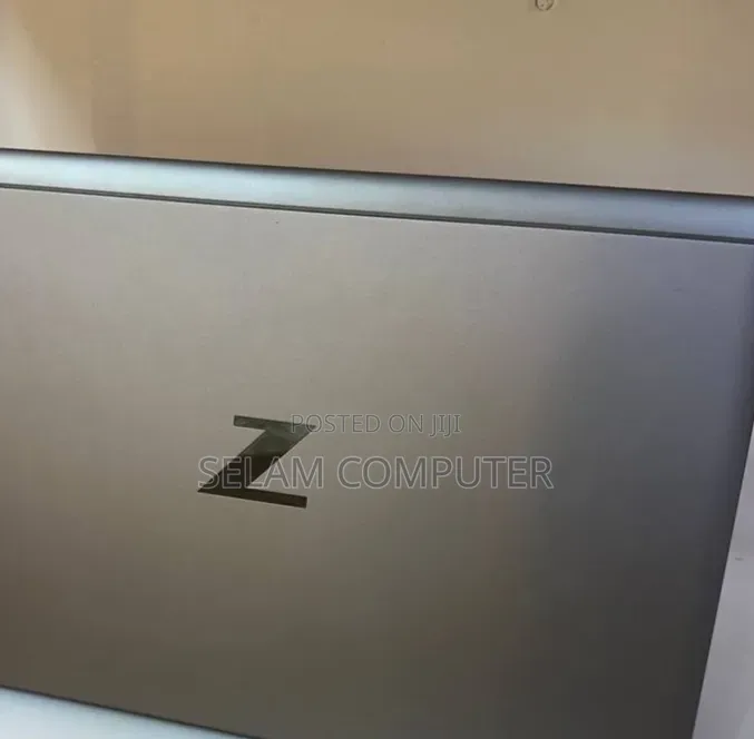 New Laptop HP ZBook 17 G6 16GB Intel Core i7 SSD 512GB