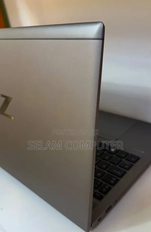 New Laptop HP ZBook 17 G6 16GB Intel Core i7 SSD 512GB