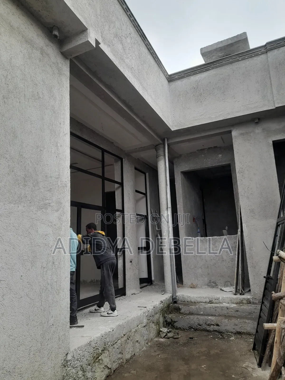 5bdrm House in Gelan, Akaky Kaliti for sale