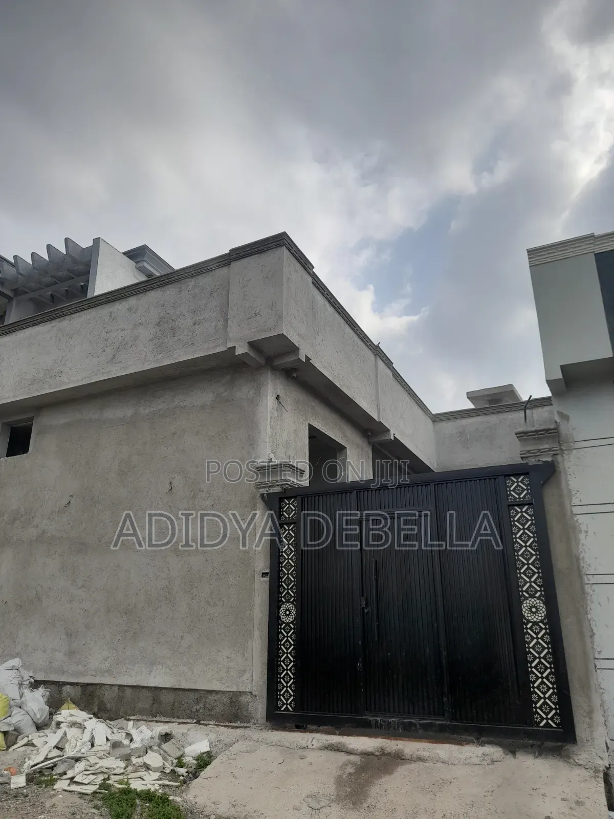 5bdrm House in Gelan, Akaky Kaliti for sale